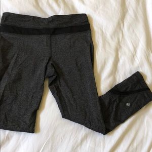 Lululemon Herringbone Crop Size 6